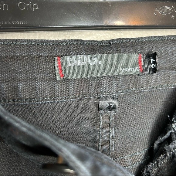 Urban Outfitters BDG Shortie black cuffed short shorts women's size 27 - Picture 3 of 3